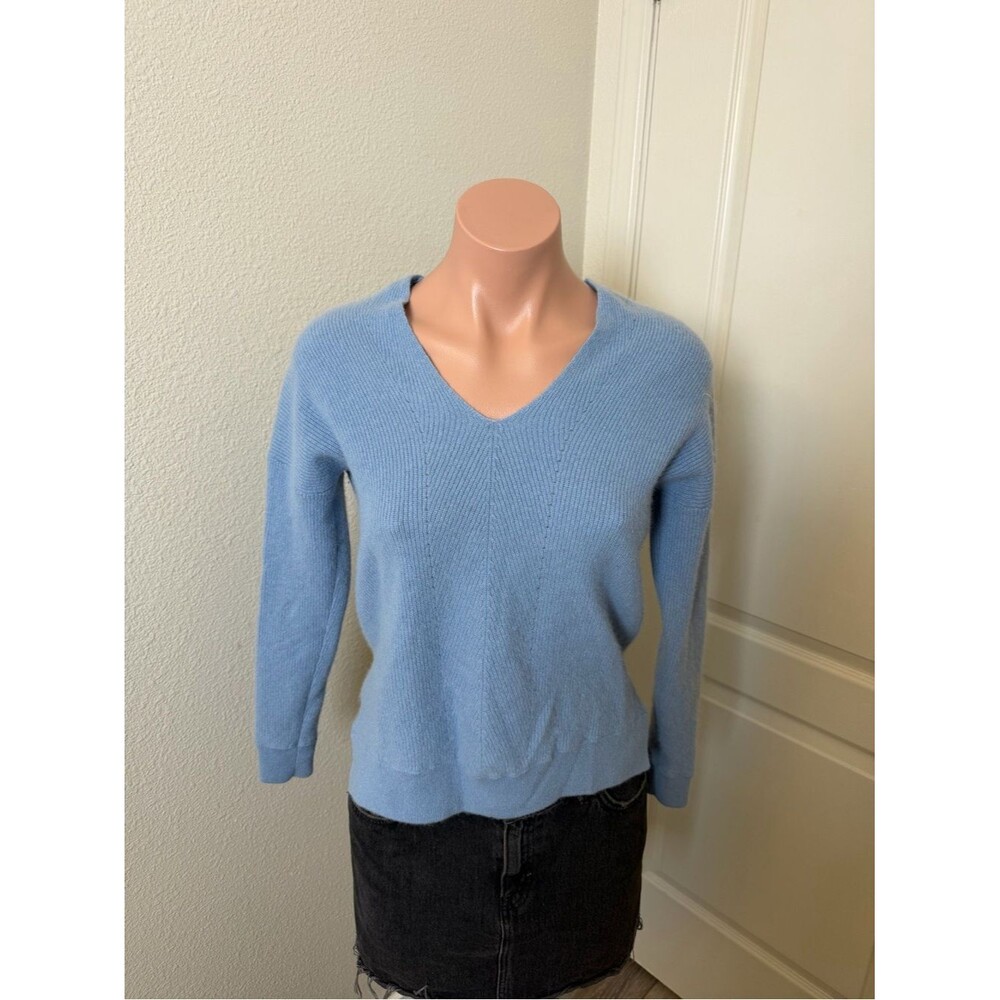 Vince Light Blue Cashmere V-Neck Sweater Sz XS